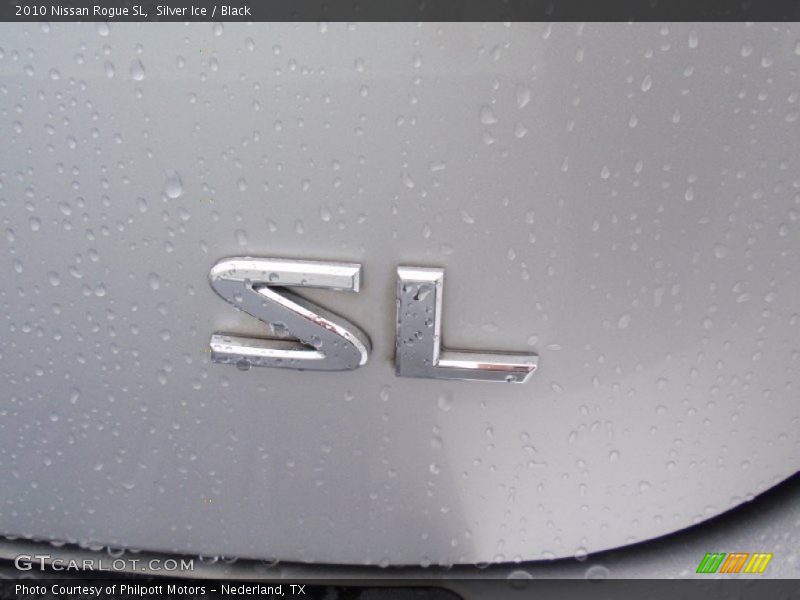Silver Ice / Black 2010 Nissan Rogue SL