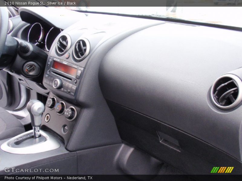 Silver Ice / Black 2010 Nissan Rogue SL