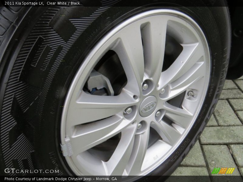 Clear White / Black 2011 Kia Sportage LX