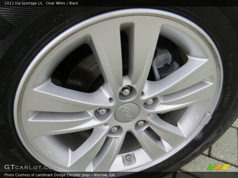 Clear White / Black 2011 Kia Sportage LX