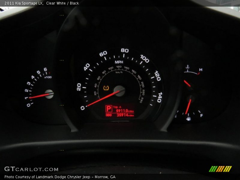 Clear White / Black 2011 Kia Sportage LX