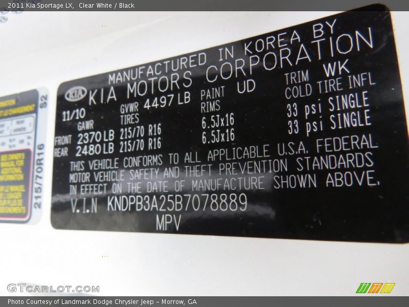 Clear White / Black 2011 Kia Sportage LX