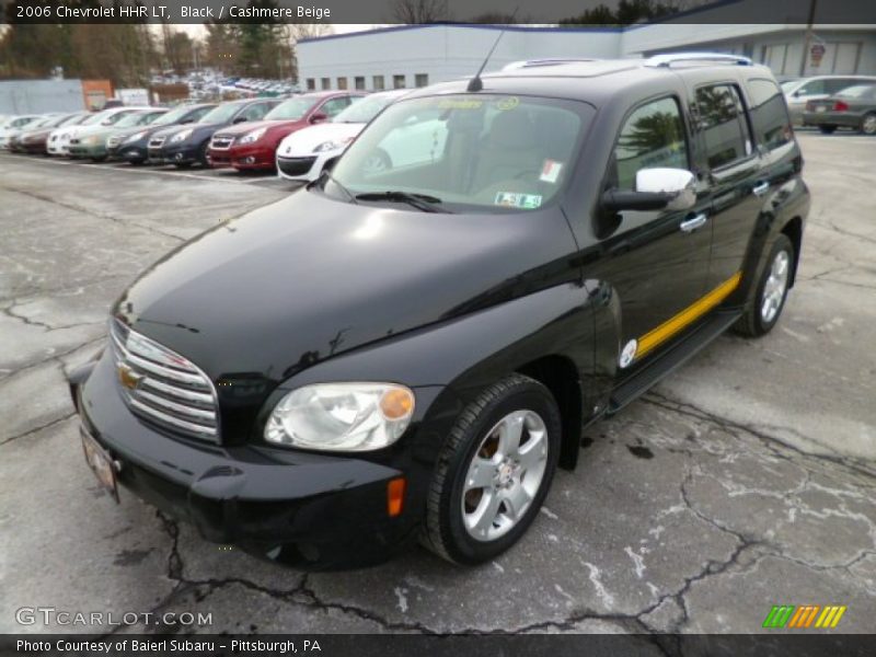 Front 3/4 View of 2006 HHR LT