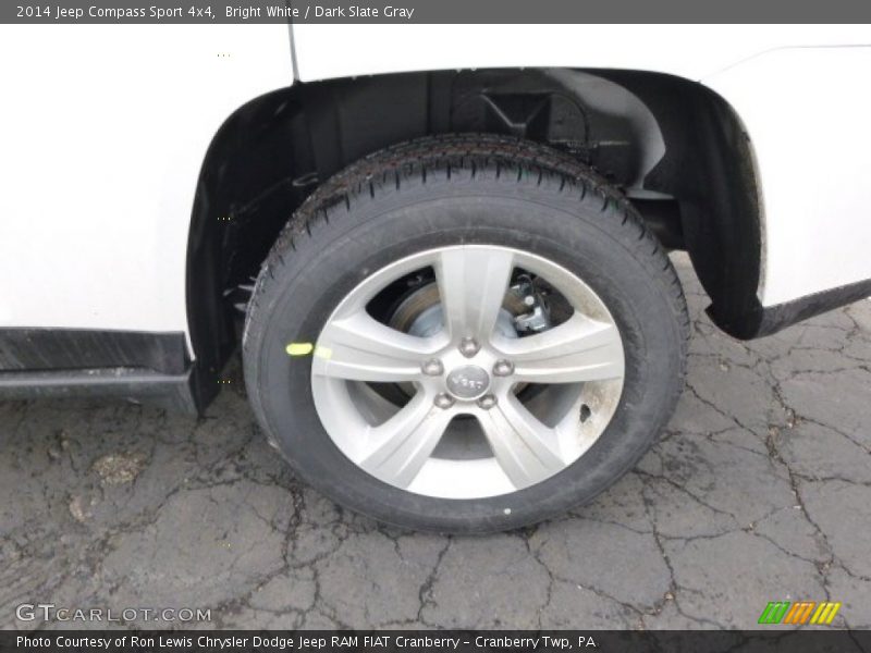 Bright White / Dark Slate Gray 2014 Jeep Compass Sport 4x4