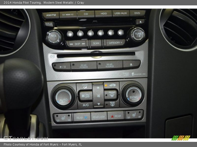 Modern Steel Metallic / Gray 2014 Honda Pilot Touring