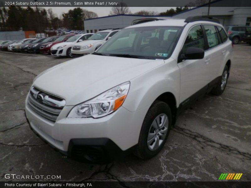 Front 3/4 View of 2014 Outback 2.5i Premium