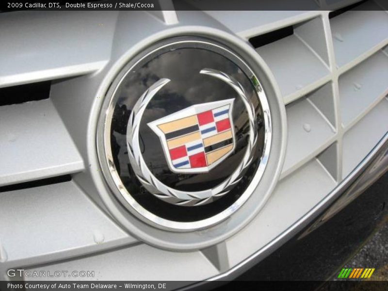 Double Espresso / Shale/Cocoa 2009 Cadillac DTS
