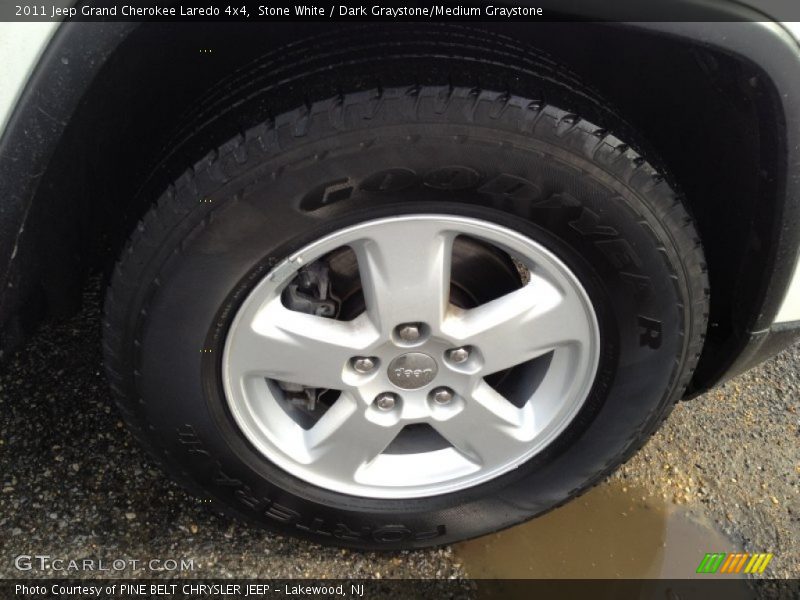Stone White / Dark Graystone/Medium Graystone 2011 Jeep Grand Cherokee Laredo 4x4