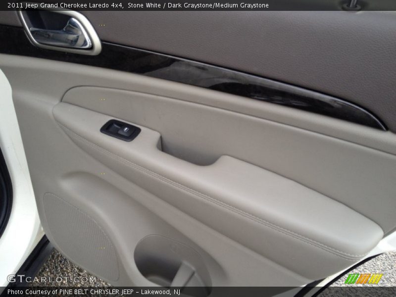 Stone White / Dark Graystone/Medium Graystone 2011 Jeep Grand Cherokee Laredo 4x4