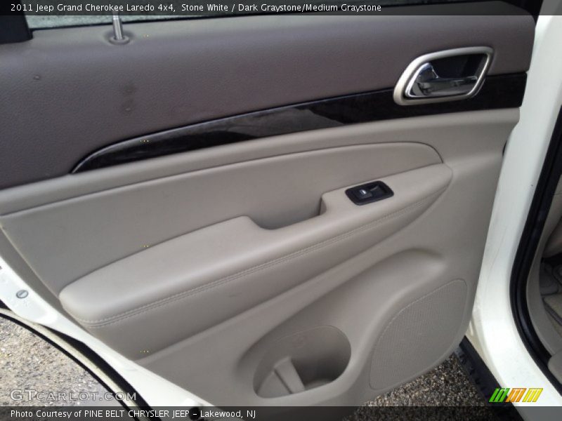 Stone White / Dark Graystone/Medium Graystone 2011 Jeep Grand Cherokee Laredo 4x4