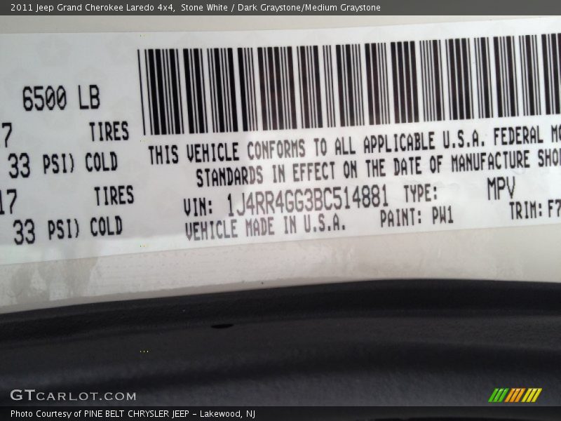 Stone White / Dark Graystone/Medium Graystone 2011 Jeep Grand Cherokee Laredo 4x4