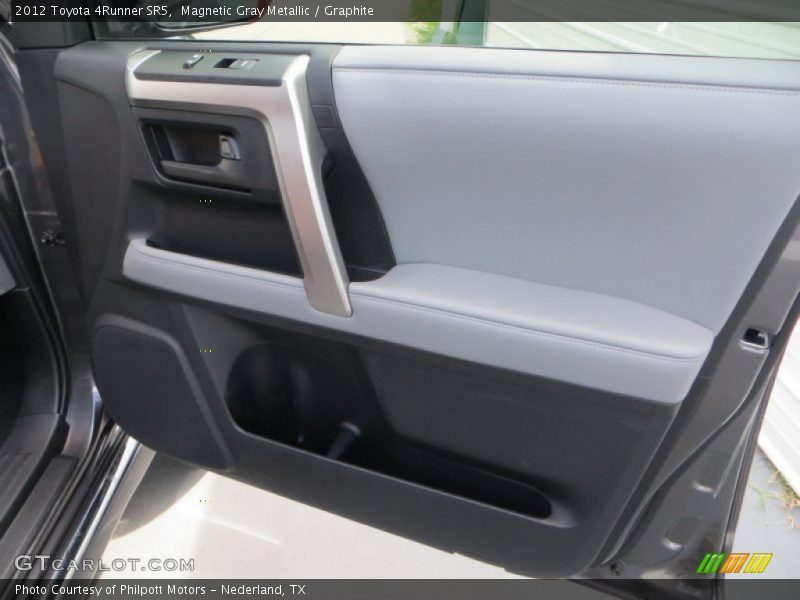 Magnetic Gray Metallic / Graphite 2012 Toyota 4Runner SR5