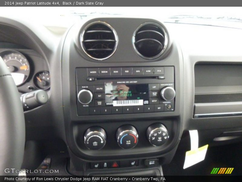 Black / Dark Slate Gray 2014 Jeep Patriot Latitude 4x4