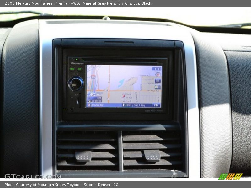 Mineral Grey Metallic / Charcoal Black 2006 Mercury Mountaineer Premier AWD