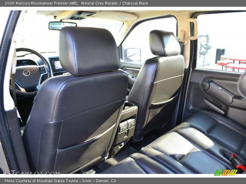 Mineral Grey Metallic / Charcoal Black 2006 Mercury Mountaineer Premier AWD