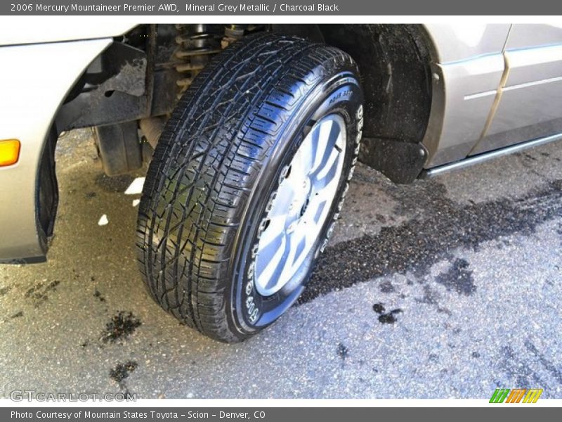 Mineral Grey Metallic / Charcoal Black 2006 Mercury Mountaineer Premier AWD