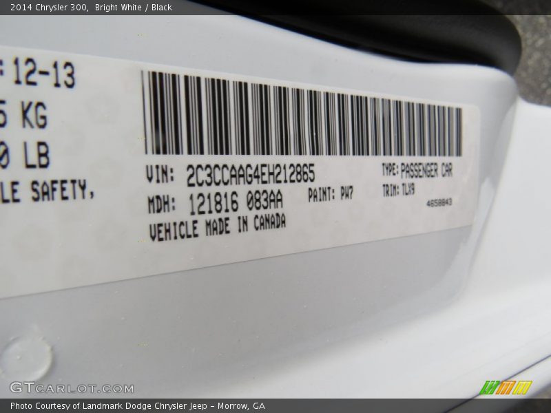 Bright White / Black 2014 Chrysler 300
