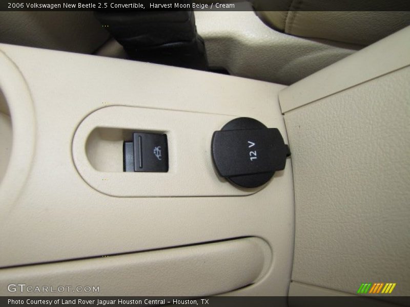 Harvest Moon Beige / Cream 2006 Volkswagen New Beetle 2.5 Convertible