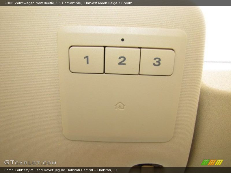 Harvest Moon Beige / Cream 2006 Volkswagen New Beetle 2.5 Convertible