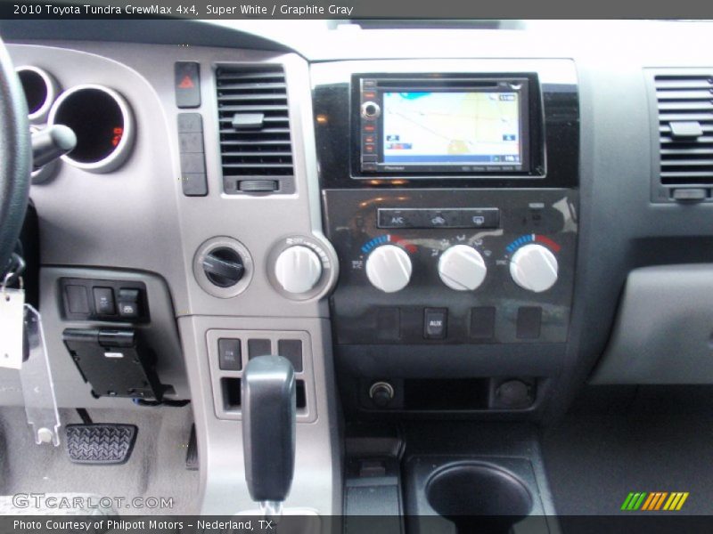 Super White / Graphite Gray 2010 Toyota Tundra CrewMax 4x4
