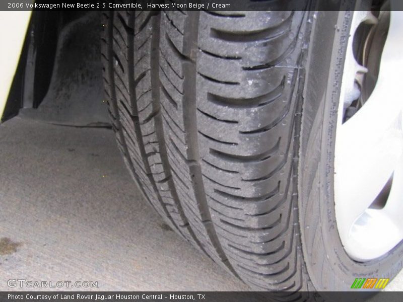 Harvest Moon Beige / Cream 2006 Volkswagen New Beetle 2.5 Convertible