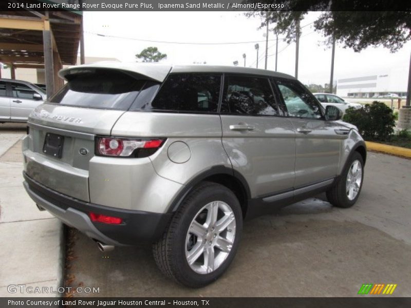 Ipanema Sand Metallic / Almond/Espresso 2014 Land Rover Range Rover Evoque Pure Plus