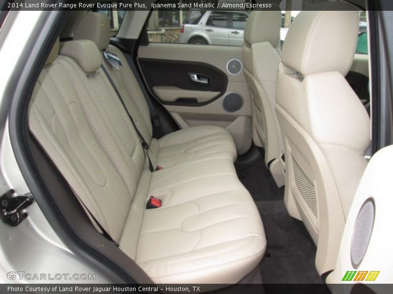 Ipanema Sand Metallic / Almond/Espresso 2014 Land Rover Range Rover Evoque Pure Plus