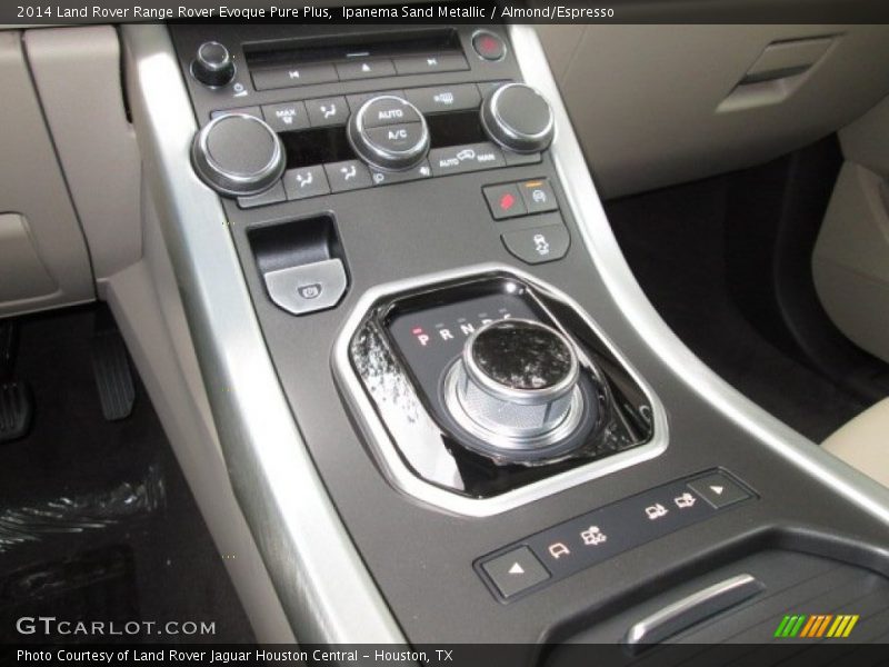 Ipanema Sand Metallic / Almond/Espresso 2014 Land Rover Range Rover Evoque Pure Plus