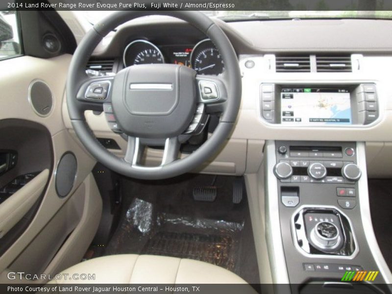 Fuji White / Almond/Espresso 2014 Land Rover Range Rover Evoque Pure Plus