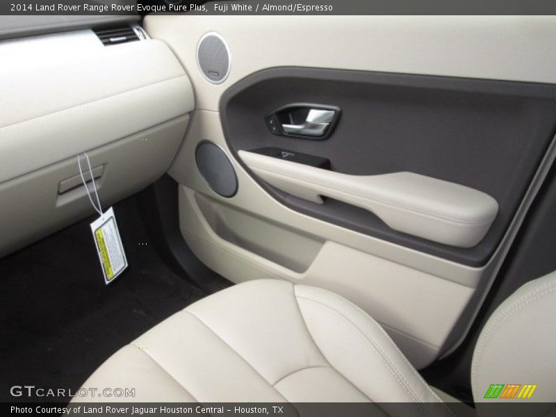 Fuji White / Almond/Espresso 2014 Land Rover Range Rover Evoque Pure Plus