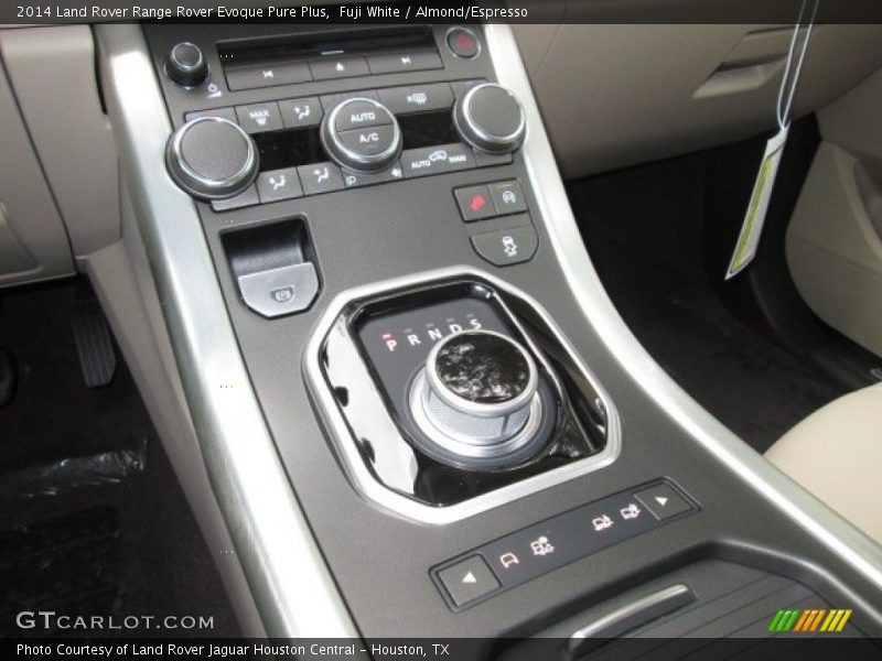 Fuji White / Almond/Espresso 2014 Land Rover Range Rover Evoque Pure Plus
