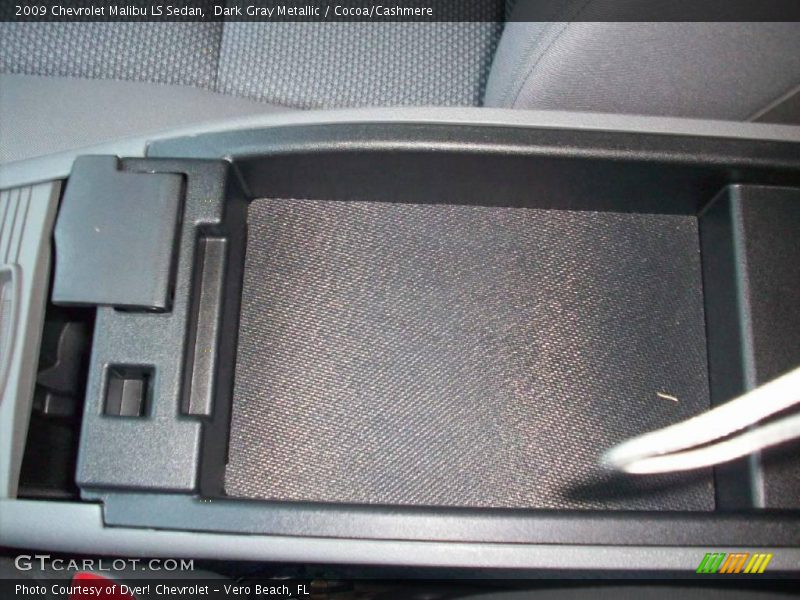 Dark Gray Metallic / Cocoa/Cashmere 2009 Chevrolet Malibu LS Sedan