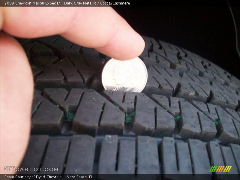 Dark Gray Metallic / Cocoa/Cashmere 2009 Chevrolet Malibu LS Sedan