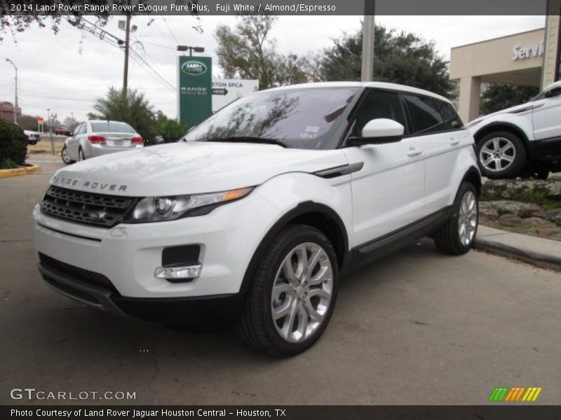 Front 3/4 View of 2014 Range Rover Evoque Pure Plus