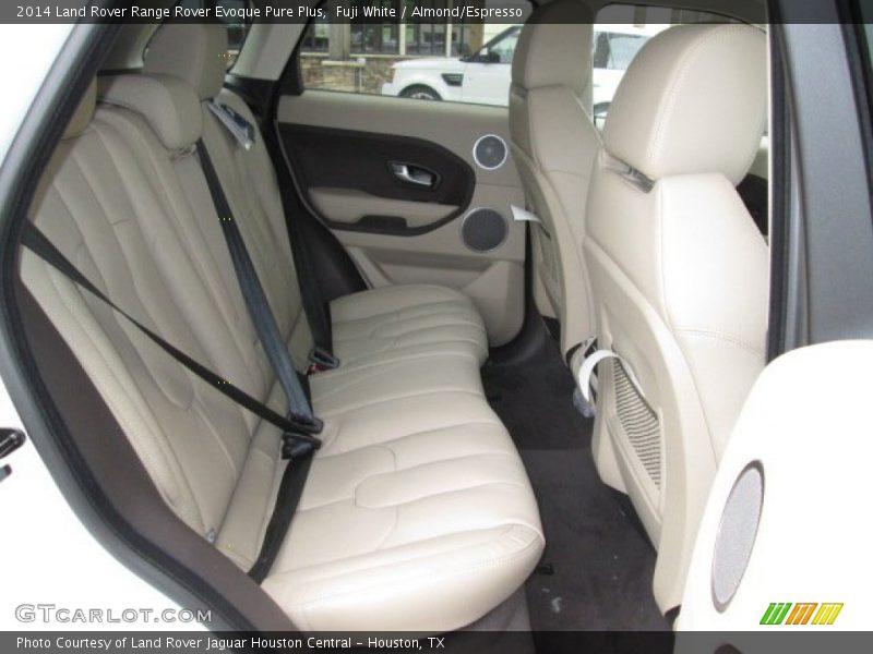 Fuji White / Almond/Espresso 2014 Land Rover Range Rover Evoque Pure Plus