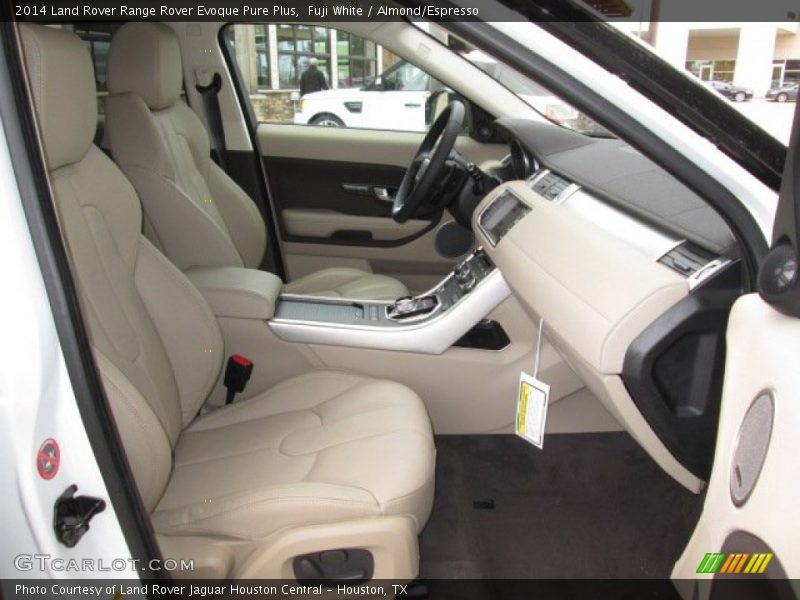 Fuji White / Almond/Espresso 2014 Land Rover Range Rover Evoque Pure Plus