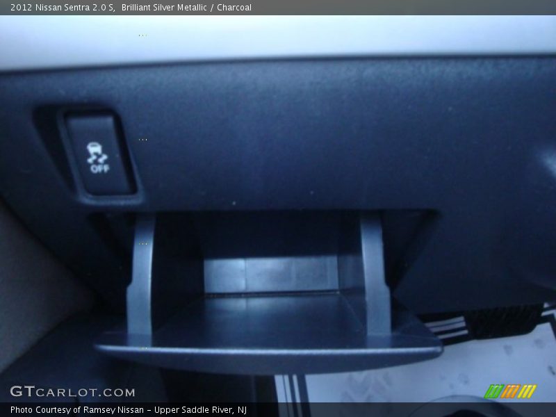 Brilliant Silver Metallic / Charcoal 2012 Nissan Sentra 2.0 S