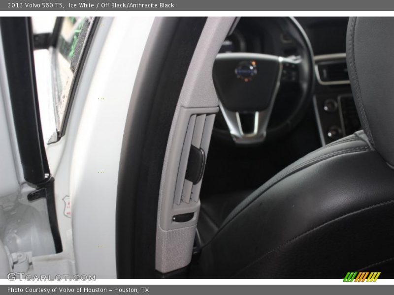 Ice White / Off Black/Anthracite Black 2012 Volvo S60 T5