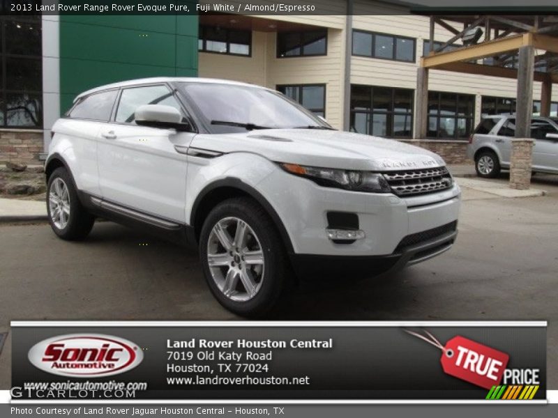 Fuji White / Almond/Espresso 2013 Land Rover Range Rover Evoque Pure