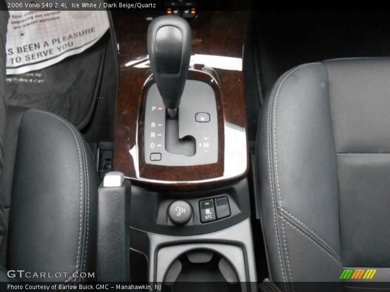 Ice White / Dark Beige/Quartz 2006 Volvo S40 2.4i