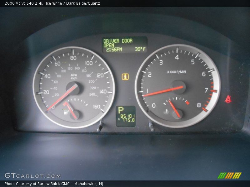 Ice White / Dark Beige/Quartz 2006 Volvo S40 2.4i