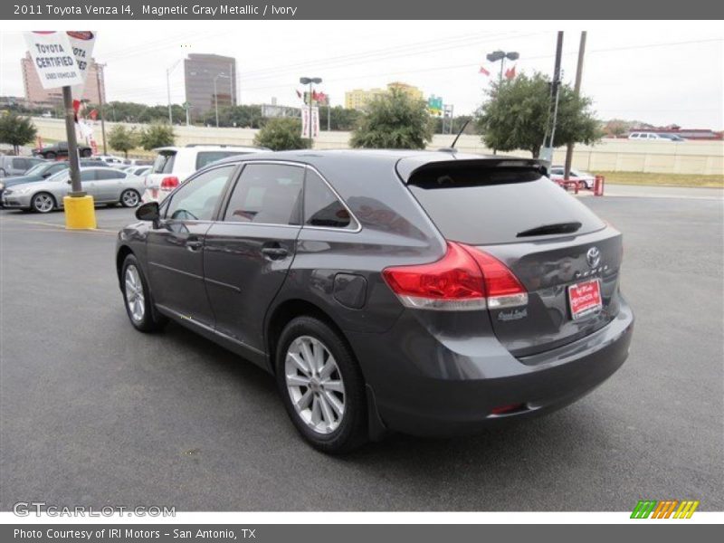 Magnetic Gray Metallic / Ivory 2011 Toyota Venza I4