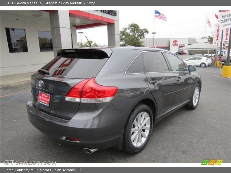 Magnetic Gray Metallic / Ivory 2011 Toyota Venza I4