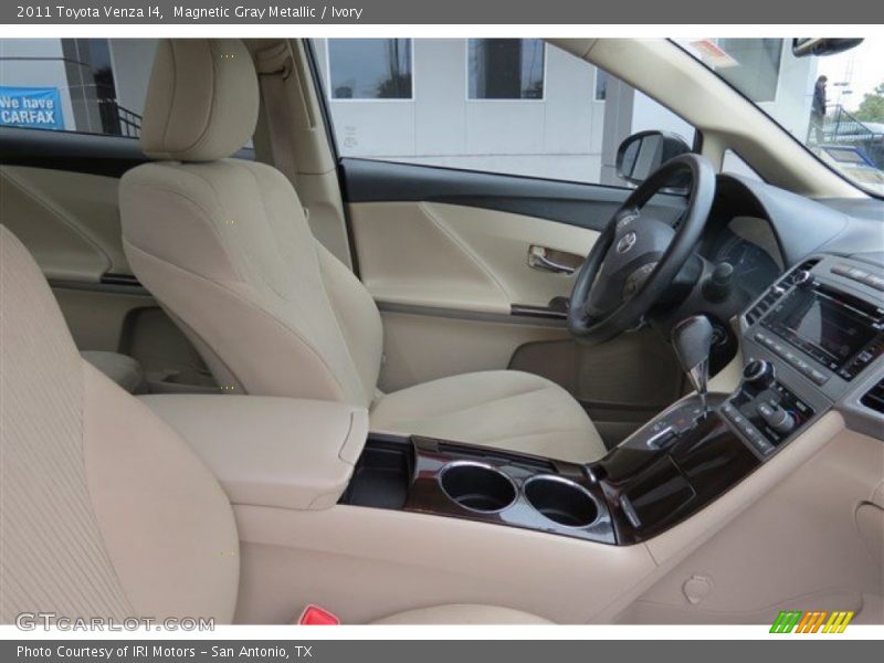 Magnetic Gray Metallic / Ivory 2011 Toyota Venza I4