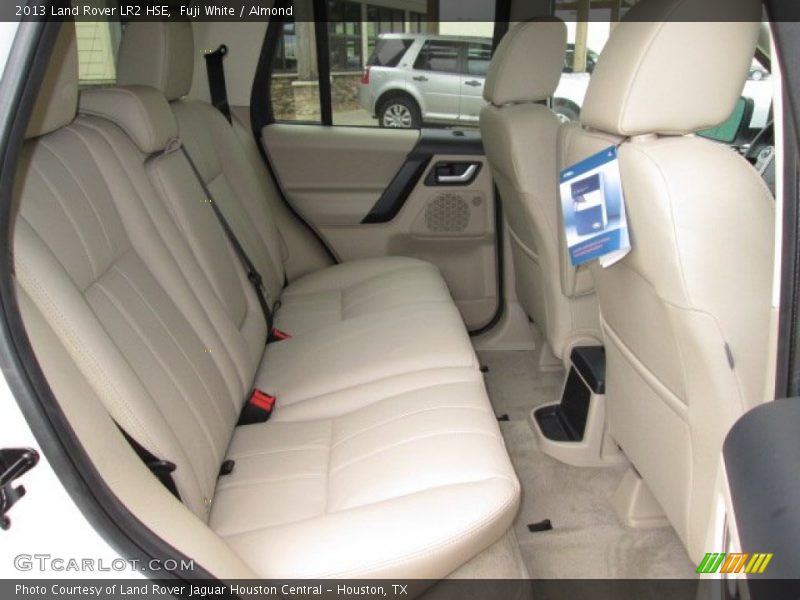 Fuji White / Almond 2013 Land Rover LR2 HSE
