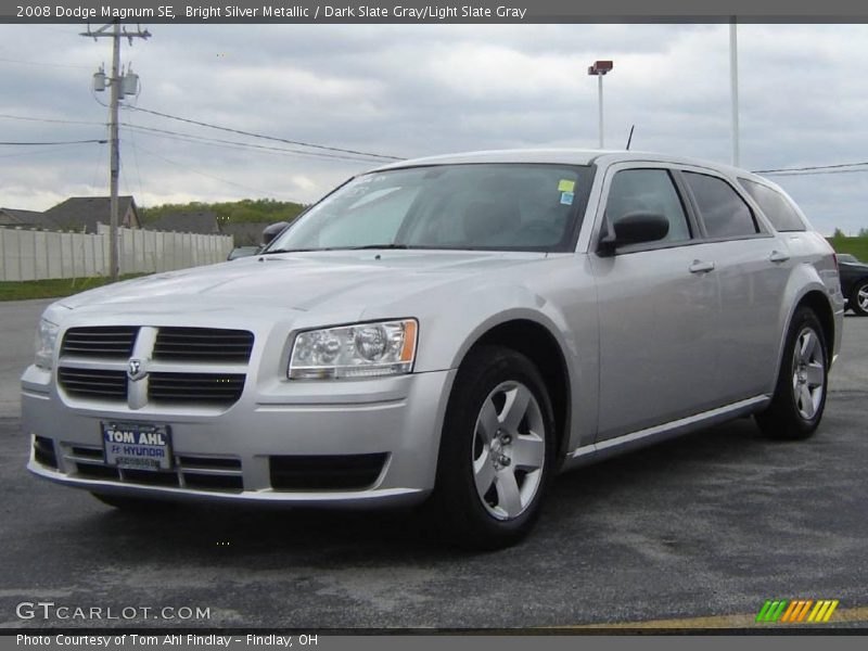 Bright Silver Metallic / Dark Slate Gray/Light Slate Gray 2008 Dodge Magnum SE