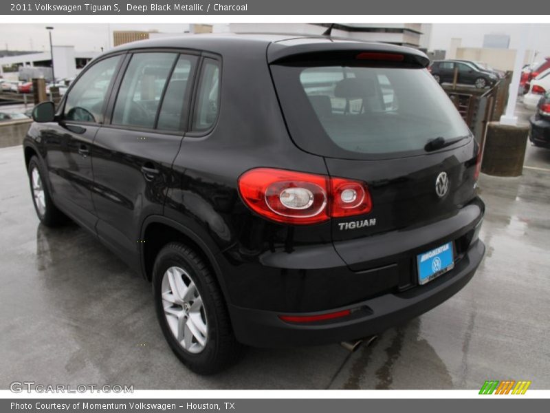 Deep Black Metallic / Charcoal 2011 Volkswagen Tiguan S