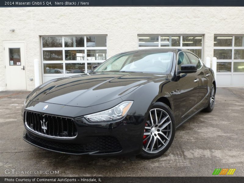 Front 3/4 View of 2014 Ghibli S Q4