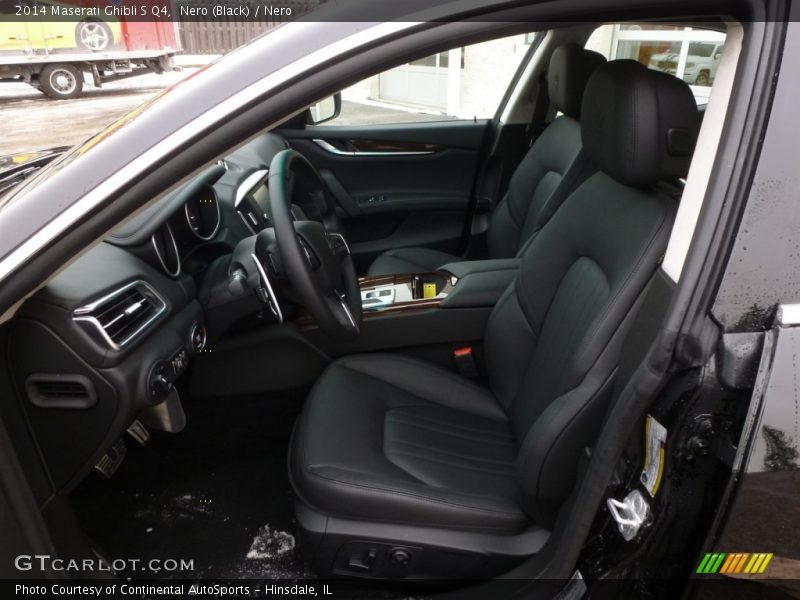 Front Seat of 2014 Ghibli S Q4