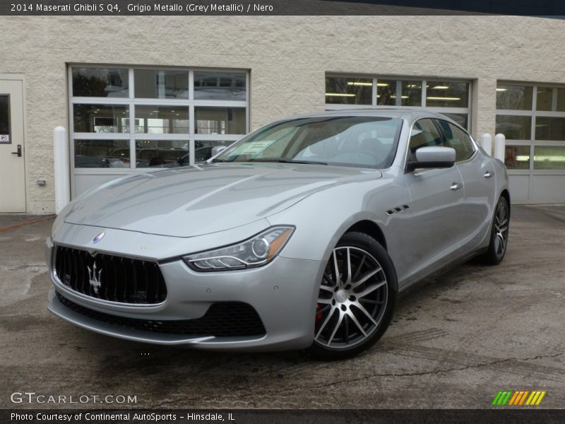 Front 3/4 View of 2014 Ghibli S Q4